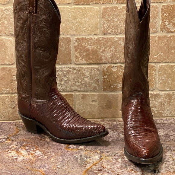 Justin Boots Shoes - Justin Boots Brown lizard cowboy boots size 5 1/2B
